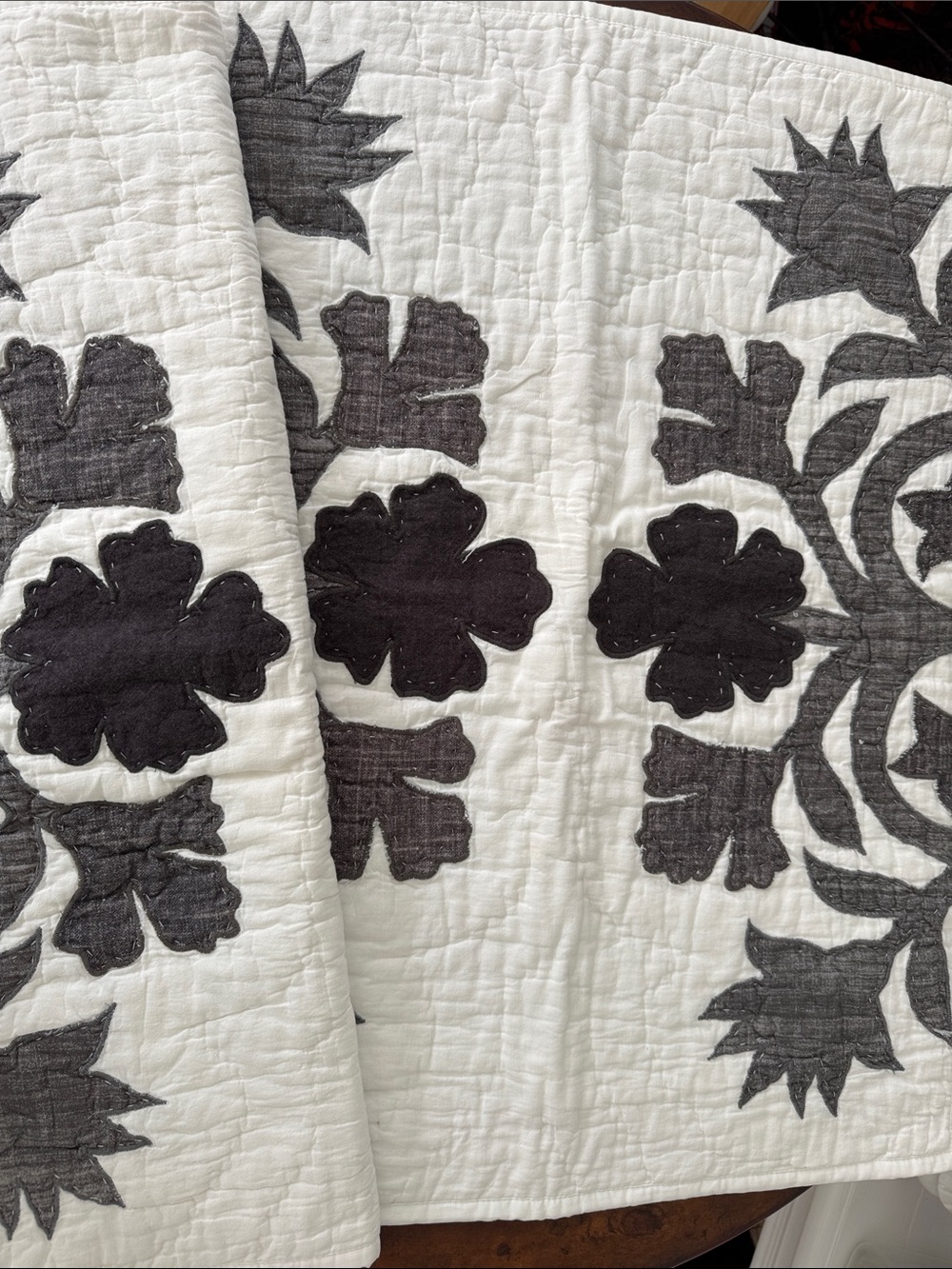 2 Pottery Barn “Mahalo” White Quilted Pillow Shams with Charcoal Floral Appliqué - Picture 4 of 4